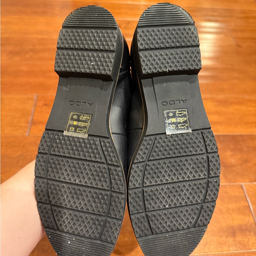 Aldo Women's Classic Black Loafers - Picture 7 of 7